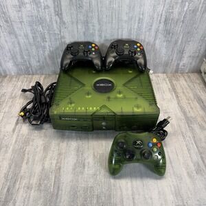 Microsoft Original Xbox Halo Special Edition Green Console Controllers Cords